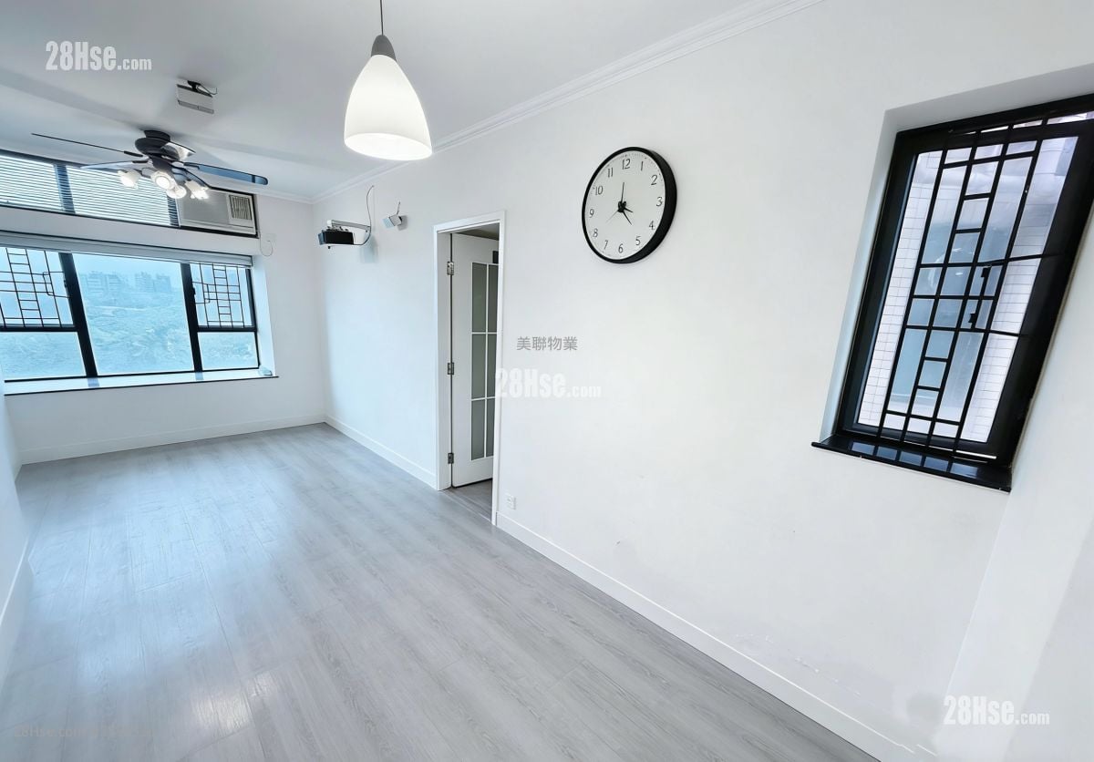 雅典居 售盘 727 平方尺