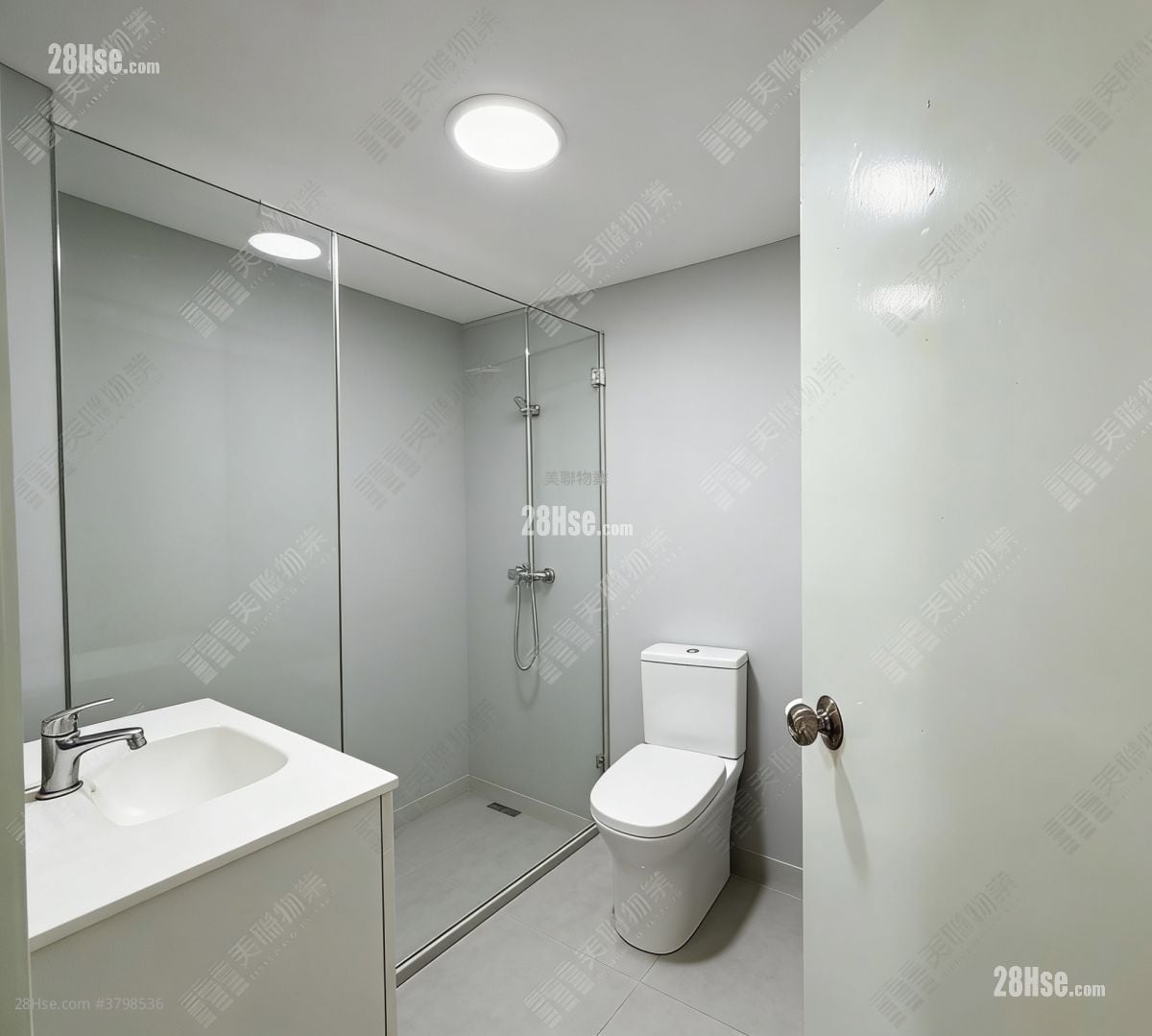 雅典居 售盘 727 平方尺