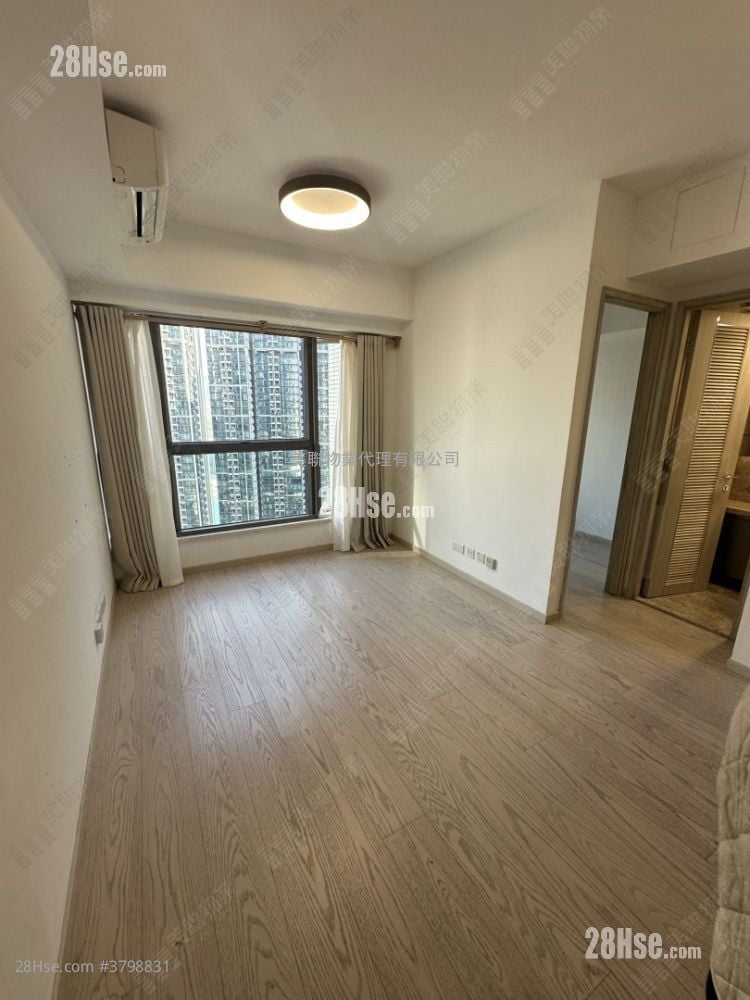 Sea To Sky Sell 2 Bedrooms , 1 Bathroom 473 ft²