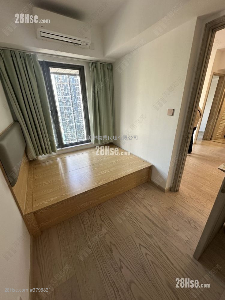 Sea To Sky Sell 2 Bedrooms , 1 Bathroom 473 ft²