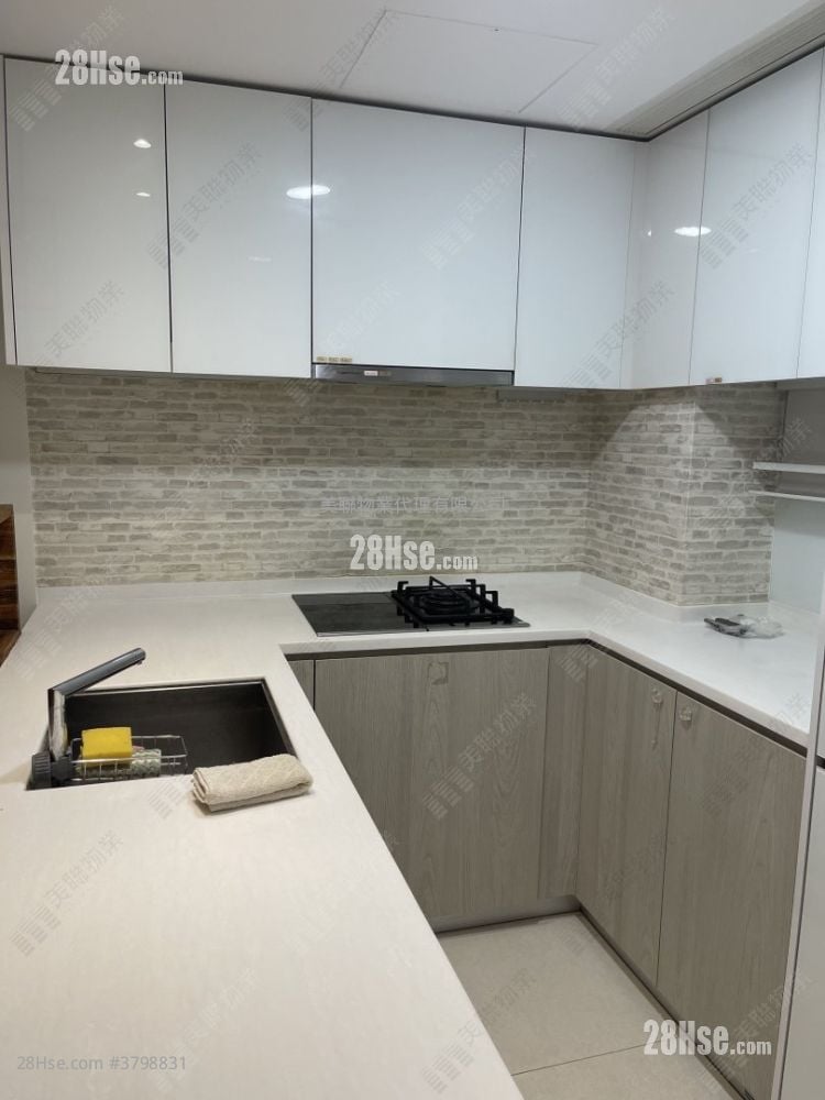 Sea To Sky Sell 2 Bedrooms , 1 Bathroom 473 ft²