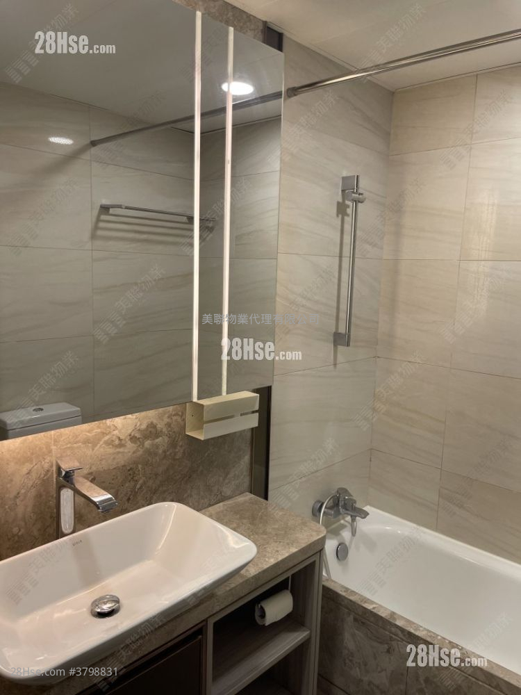 Sea To Sky Sell 2 Bedrooms , 1 Bathroom 473 ft²