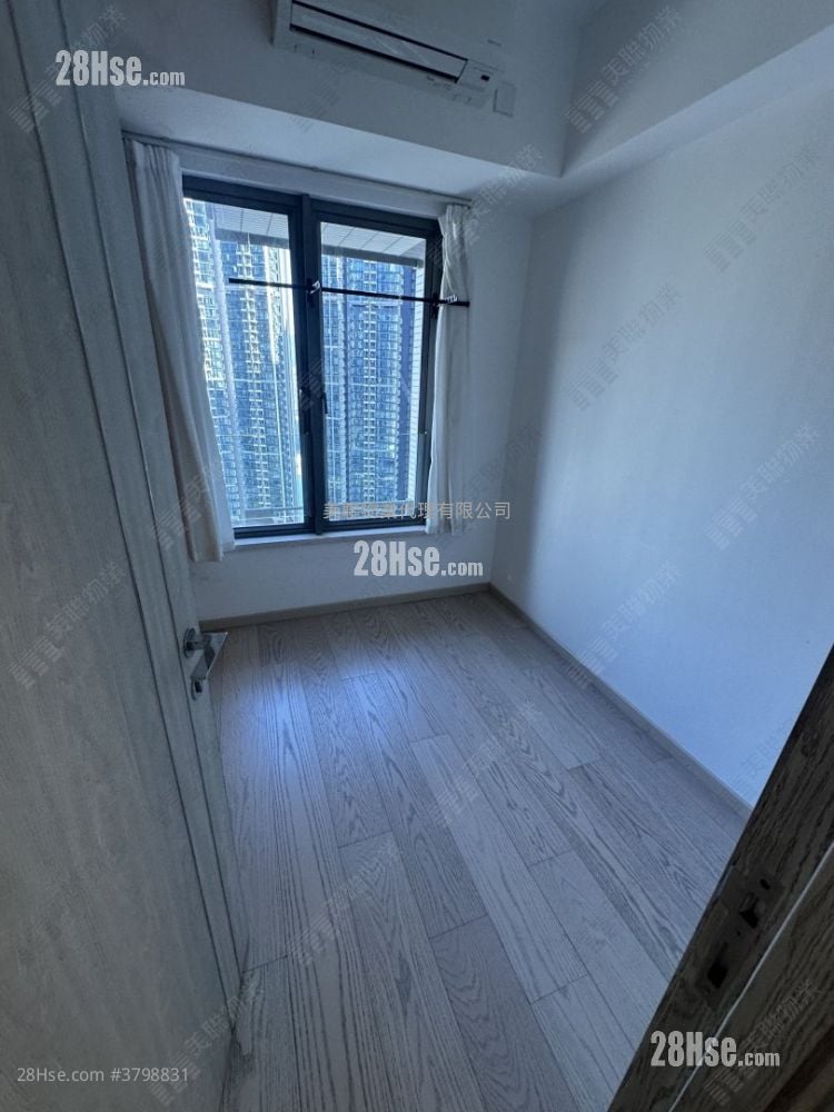 Sea To Sky Sell 2 Bedrooms , 1 Bathroom 473 ft²