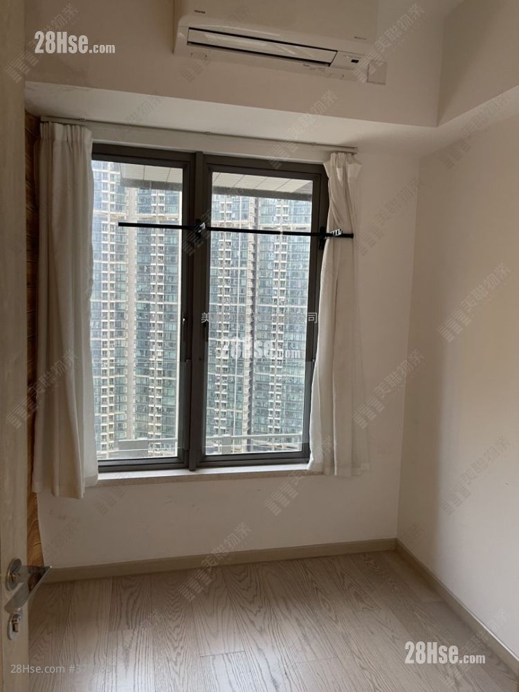 Sea To Sky Sell 2 Bedrooms , 1 Bathroom 473 ft²