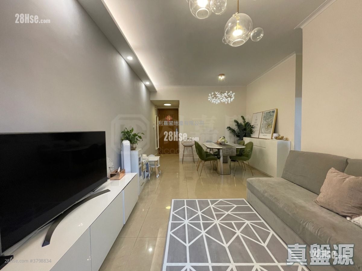 The Capitol Sell 3 Bedrooms 729 ft²