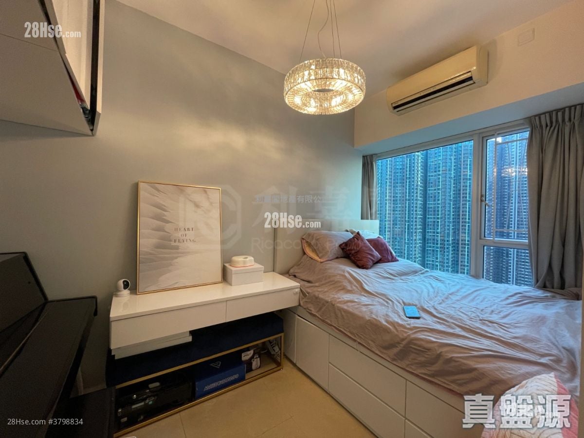 The Capitol Sell 3 Bedrooms 729 ft²