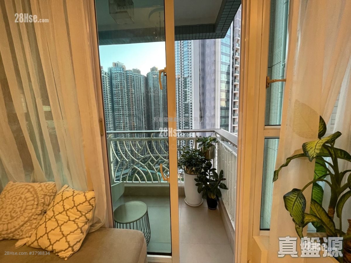 The Capitol Sell 3 Bedrooms 729 ft²