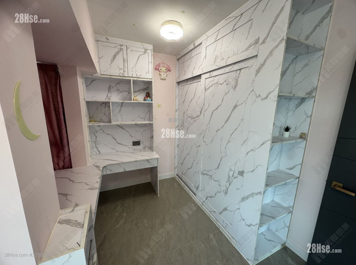 君傲湾 售盘 3 房 , 1 浴室 597 平方尺