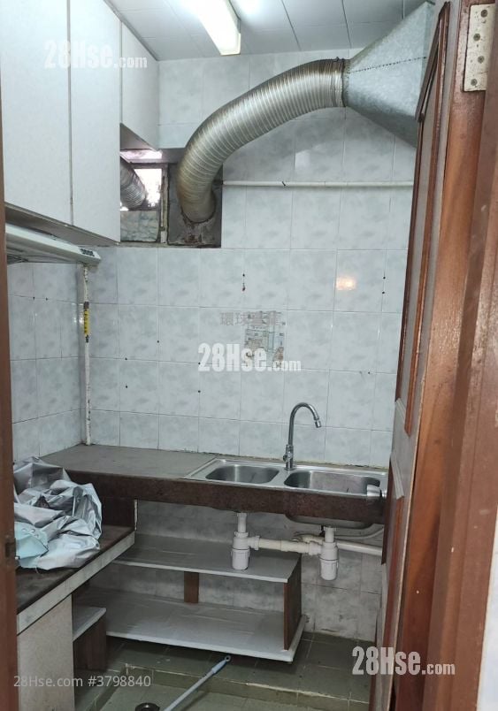 丙岗村 租盘 2 房 , 1 浴室 600 平方尺