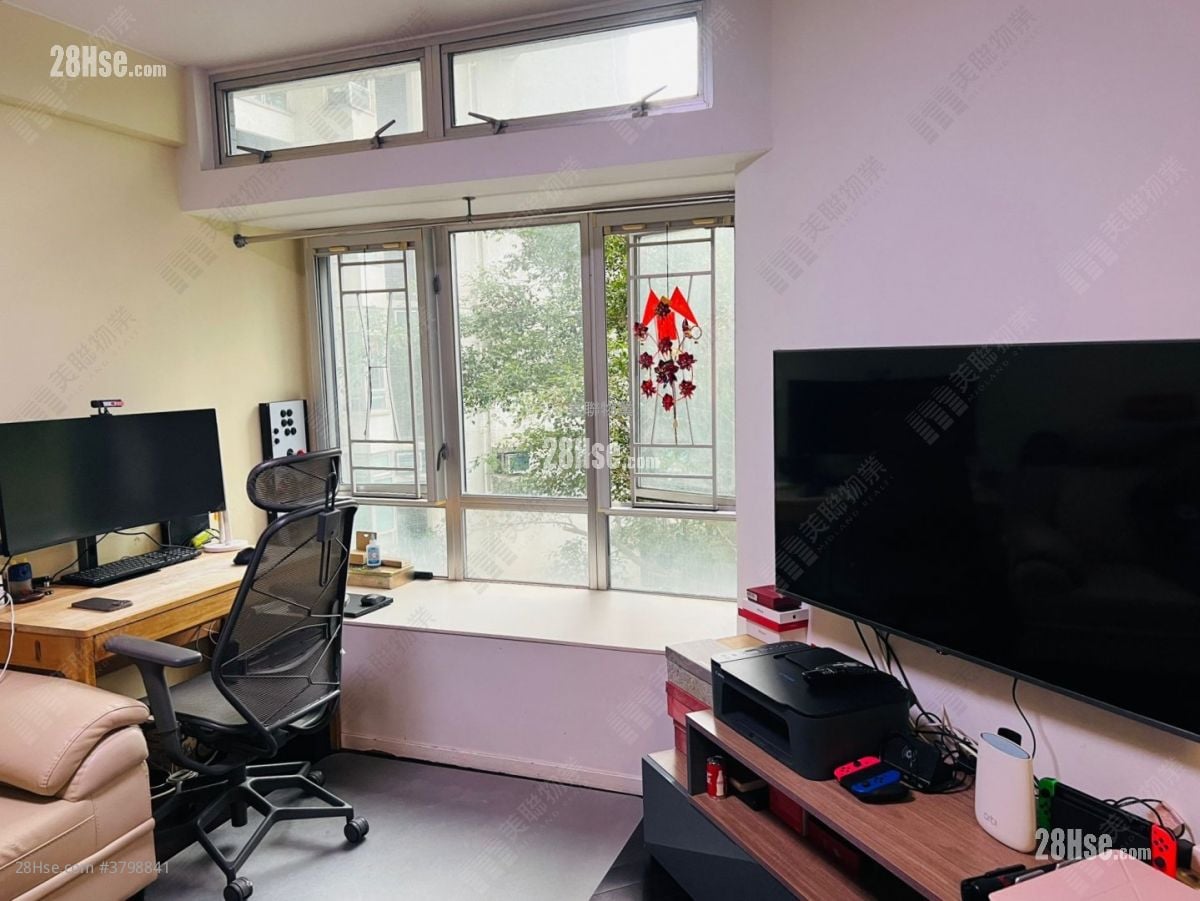 丽港城 售盘 3 房 687 平方尺