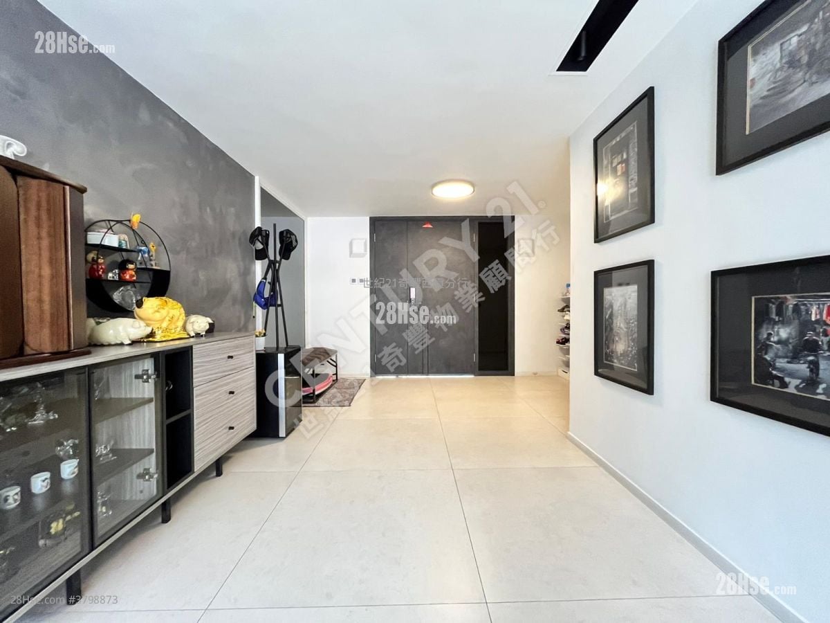 御花园 售盘 3 房 1,234 平方尺