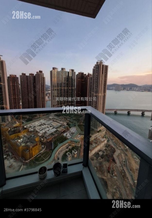 Malibu Sell 2 Bedrooms , 1 Bathroom 459 ft²