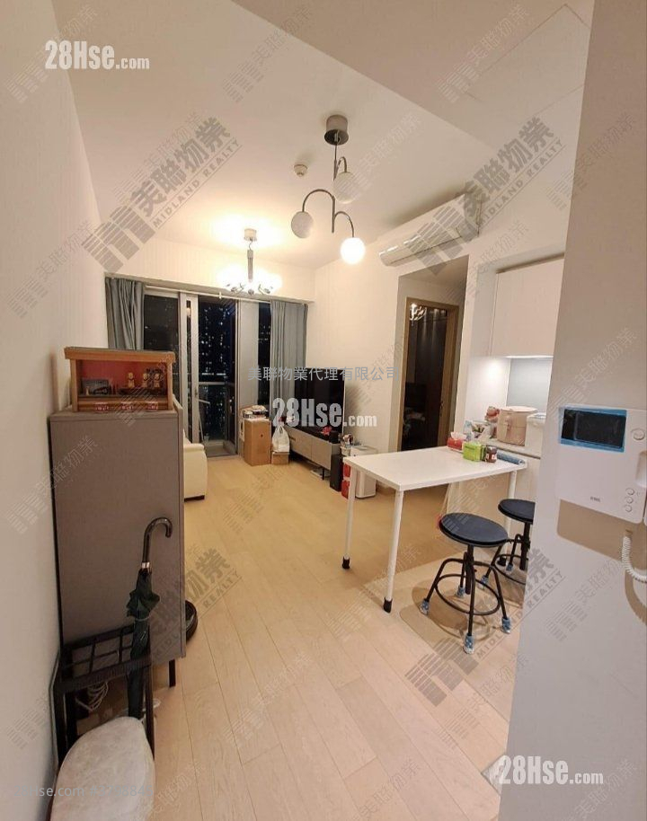 Malibu Sell 2 Bedrooms , 1 Bathroom 459 ft²