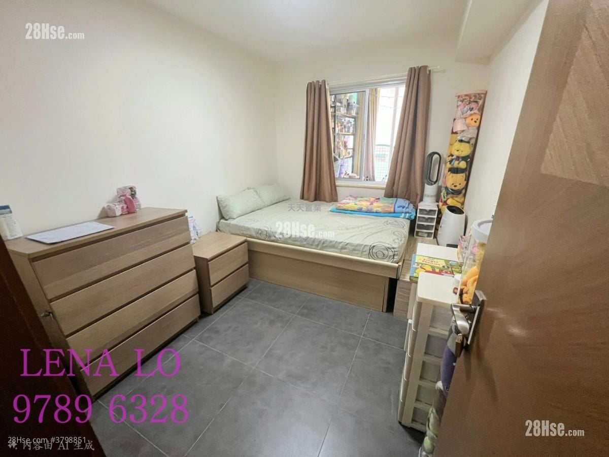 村屋 售盘 3 房 , 1 浴室 700 平方尺