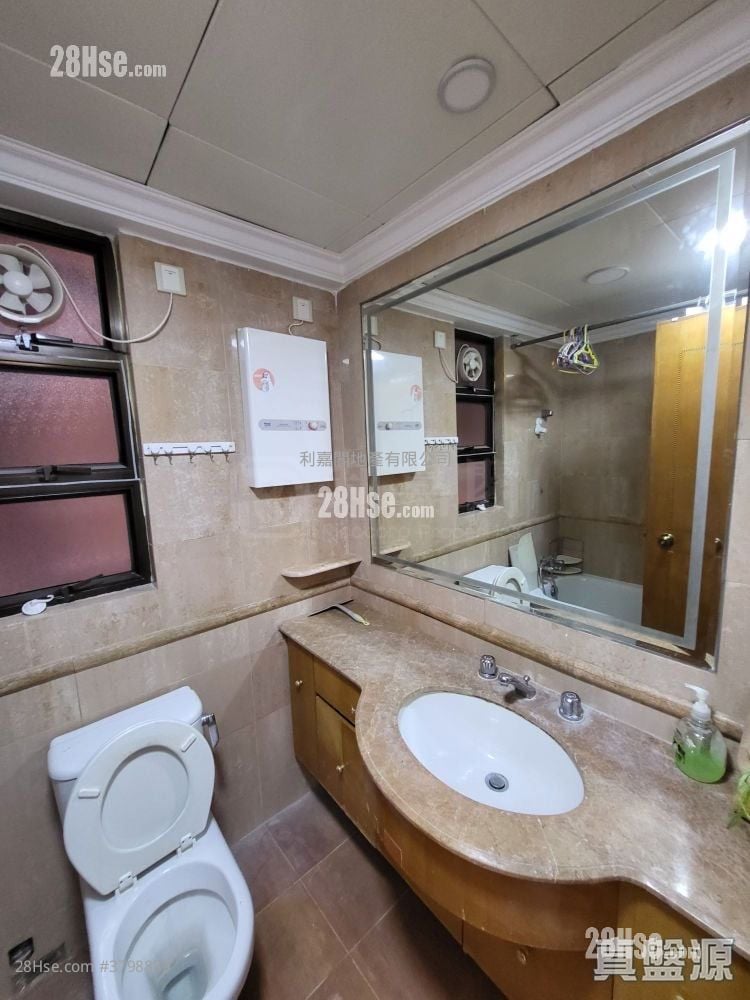 大埔宝马山 售盘 3 房 , 3 浴室 1,033 平方尺