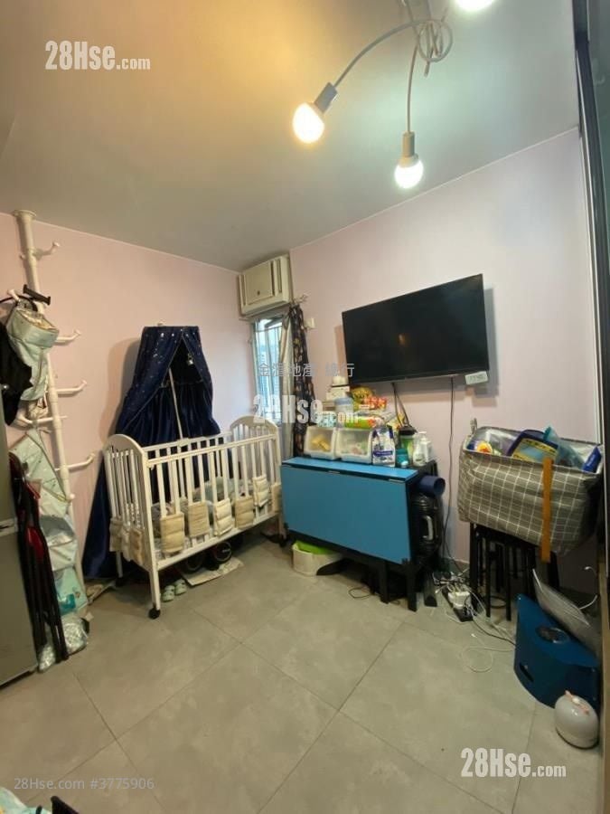 东头(二)邨 售盘 1 房 , 1 浴室 267 平方尺