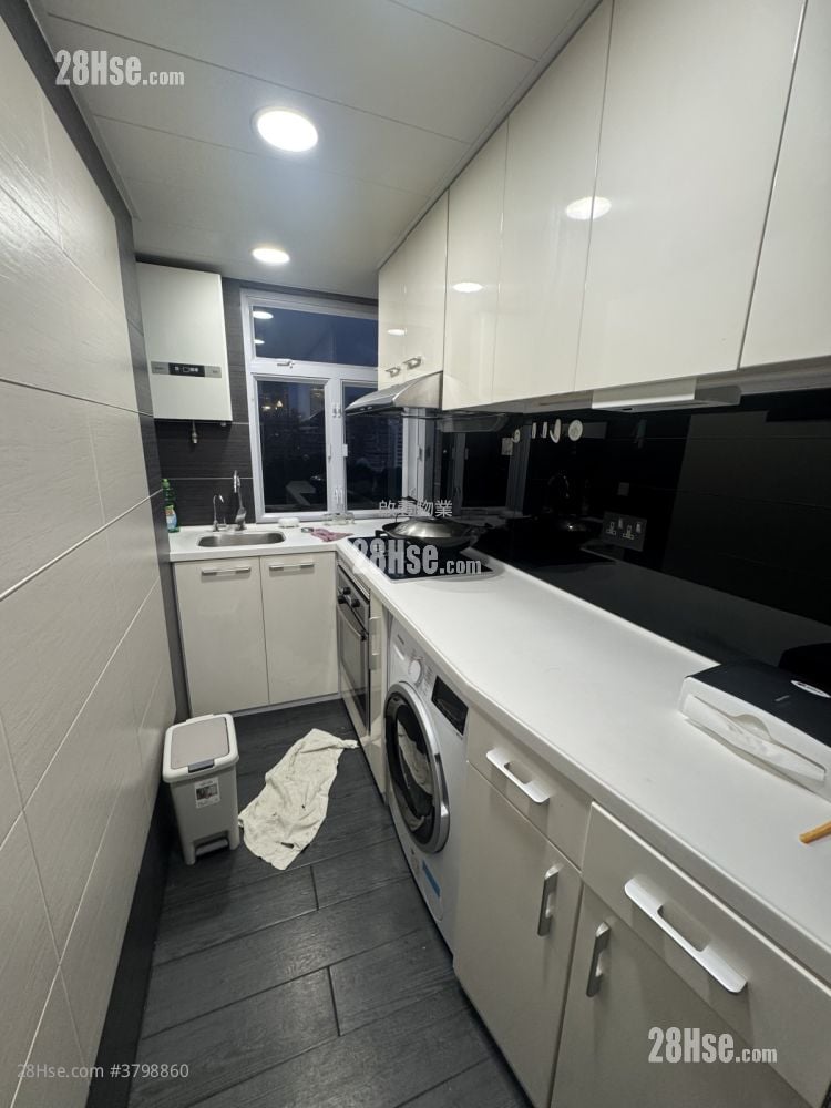 Manley House Rental 1 Bedroom , 1 Bathroom 353 ft²