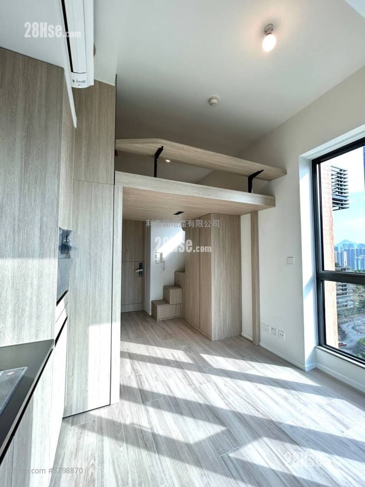 The Met.azure Rental 1 Bathroom 207 ft²