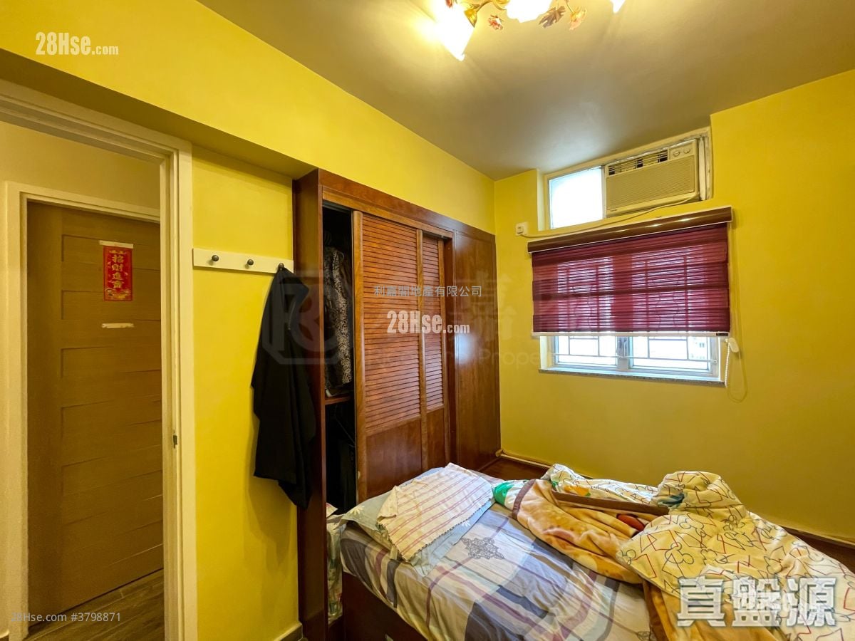 Beverly Garden Sell 3 Bedrooms 592 ft²