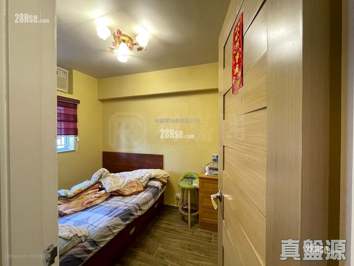 Beverly Garden Sell 3 Bedrooms 592 ft²