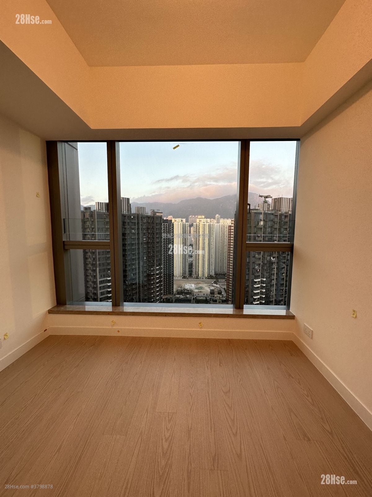 Monaco Rental 3 Bedrooms , 1 Bathroom 674 ft²