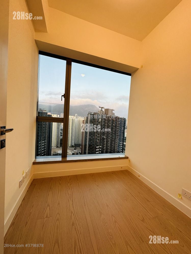 Monaco Rental 3 Bedrooms , 1 Bathroom 674 ft²