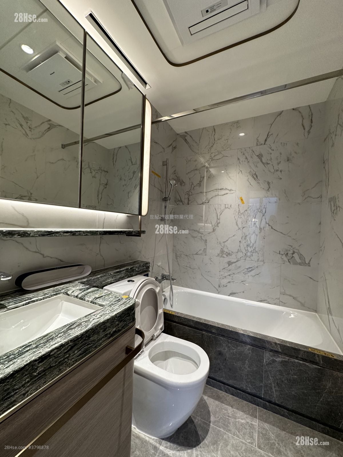 Monaco Rental 3 Bedrooms , 1 Bathroom 674 ft²