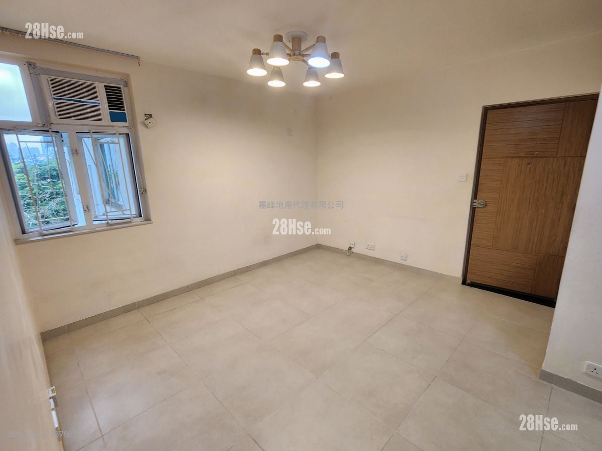 Viking Garden Rental 2 Bedrooms , 1 Bathroom 452 ft²