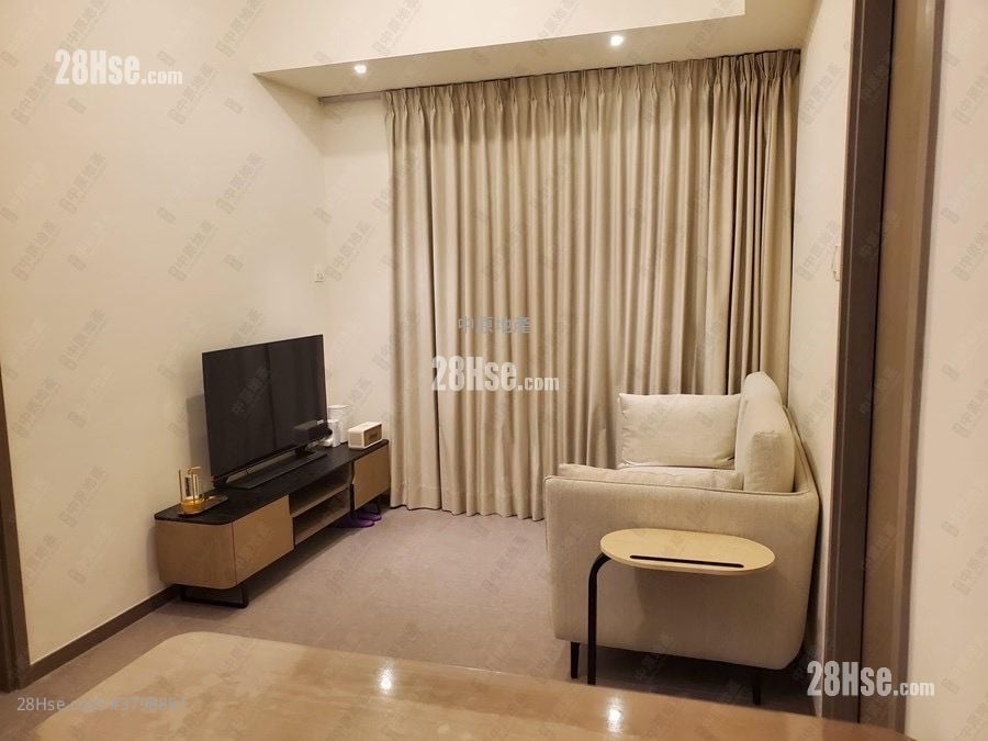 Yoho West Sell 2 Bedrooms 409 ft²