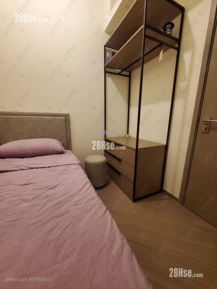 Yoho West Sell 2 Bedrooms 409 ft²