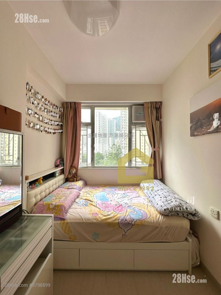 Che Cheung Building Sell 2 Bedrooms , 1 Bathroom 311 ft²