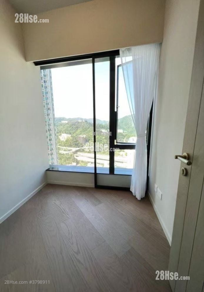 柏傲庄 租盘 671 平方尺