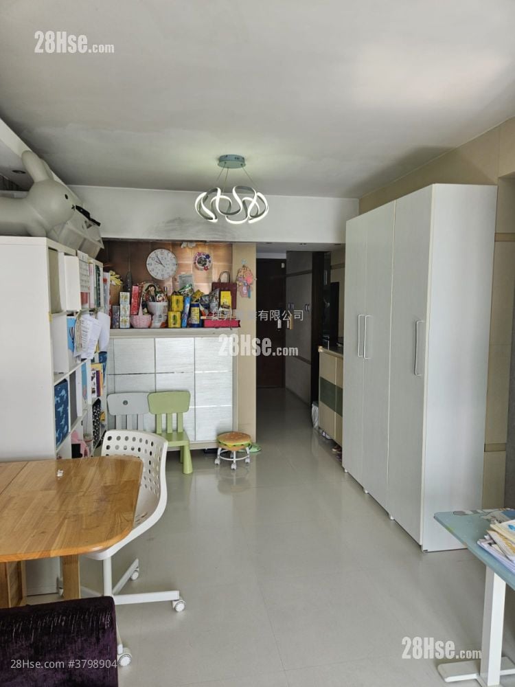 Grand Waterfront Sell 3 Bedrooms , 2 Bathrooms 616 ft²