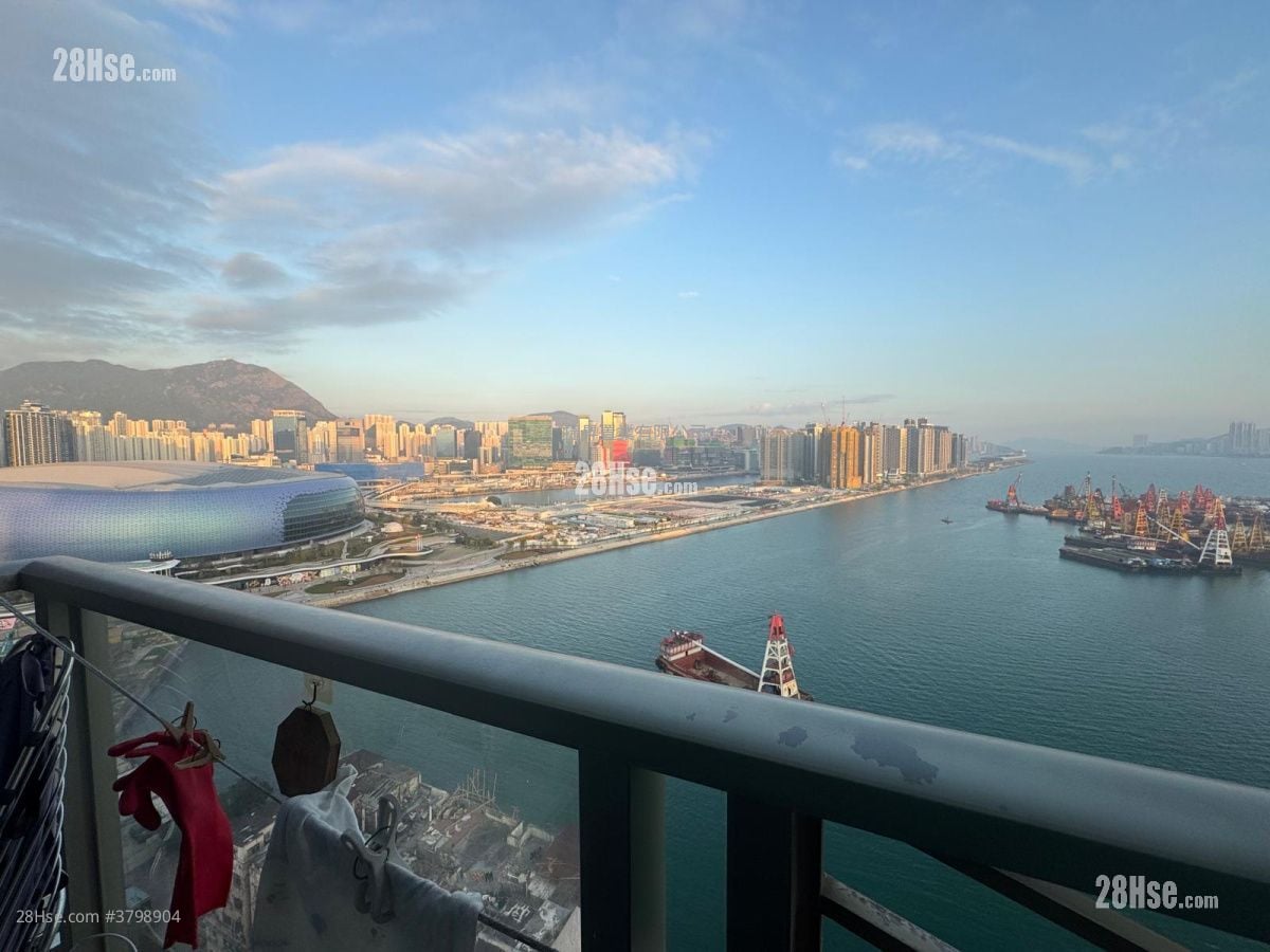 Grand Waterfront Sell 3 Bedrooms , 2 Bathrooms 616 ft²