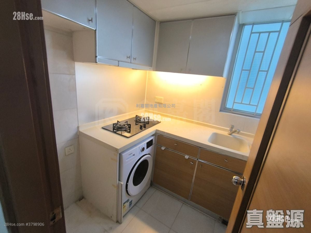 港湾豪庭 租盘 2 房 , 1 浴室 322 平方尺