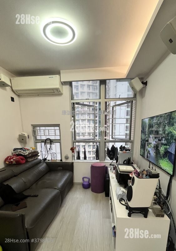 Lei On Court Rental 2 Bedrooms , 1 Bathroom 516 ft²