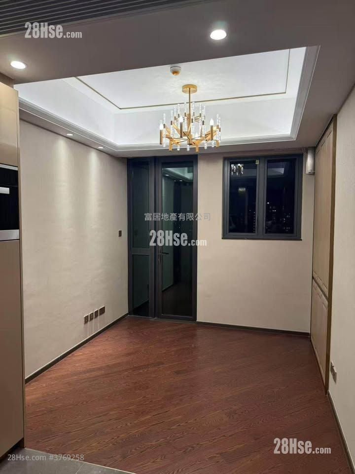 睿峰 租盘 开放式间隔 , 1 浴室 244 平方尺