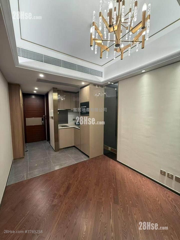 睿峰 租盘 开放式间隔 , 1 浴室 244 平方尺