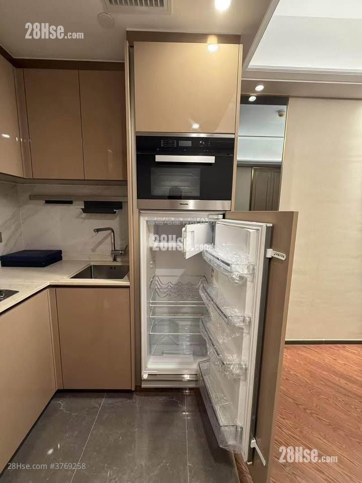 睿峰 租盘 开放式间隔 , 1 浴室 244 平方尺