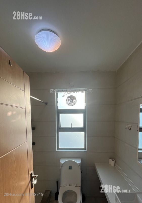 村屋 售盘 3 房 , 1 浴室 700 平方尺