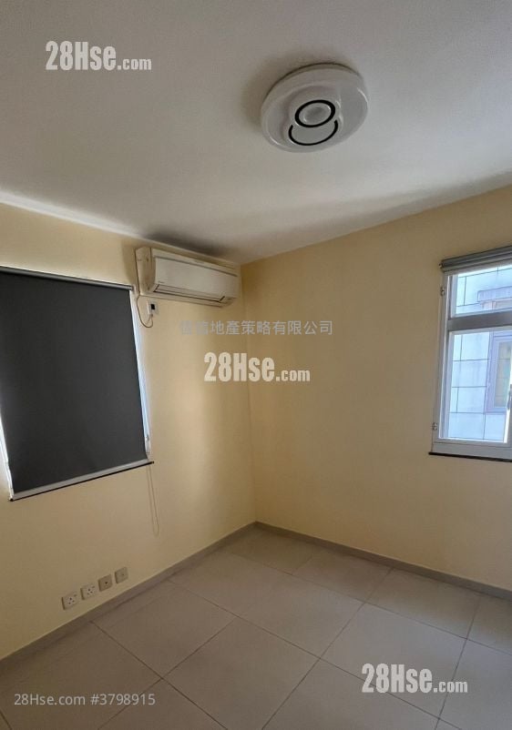 村屋 售盘 3 房 , 1 浴室 700 平方尺