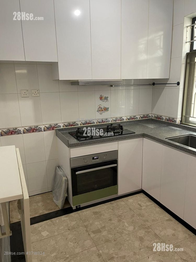 Ho Chung New Village Sell 3 Bedrooms , 2 Bathrooms 630 ft²