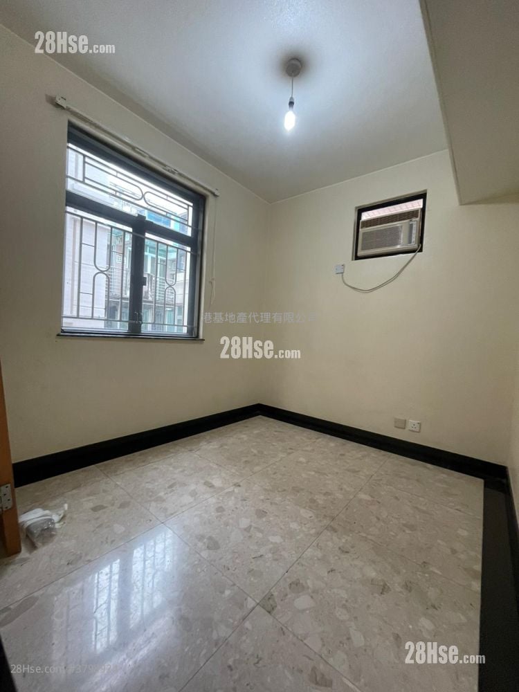 Ho Chung New Village Sell 3 Bedrooms , 2 Bathrooms 630 ft²