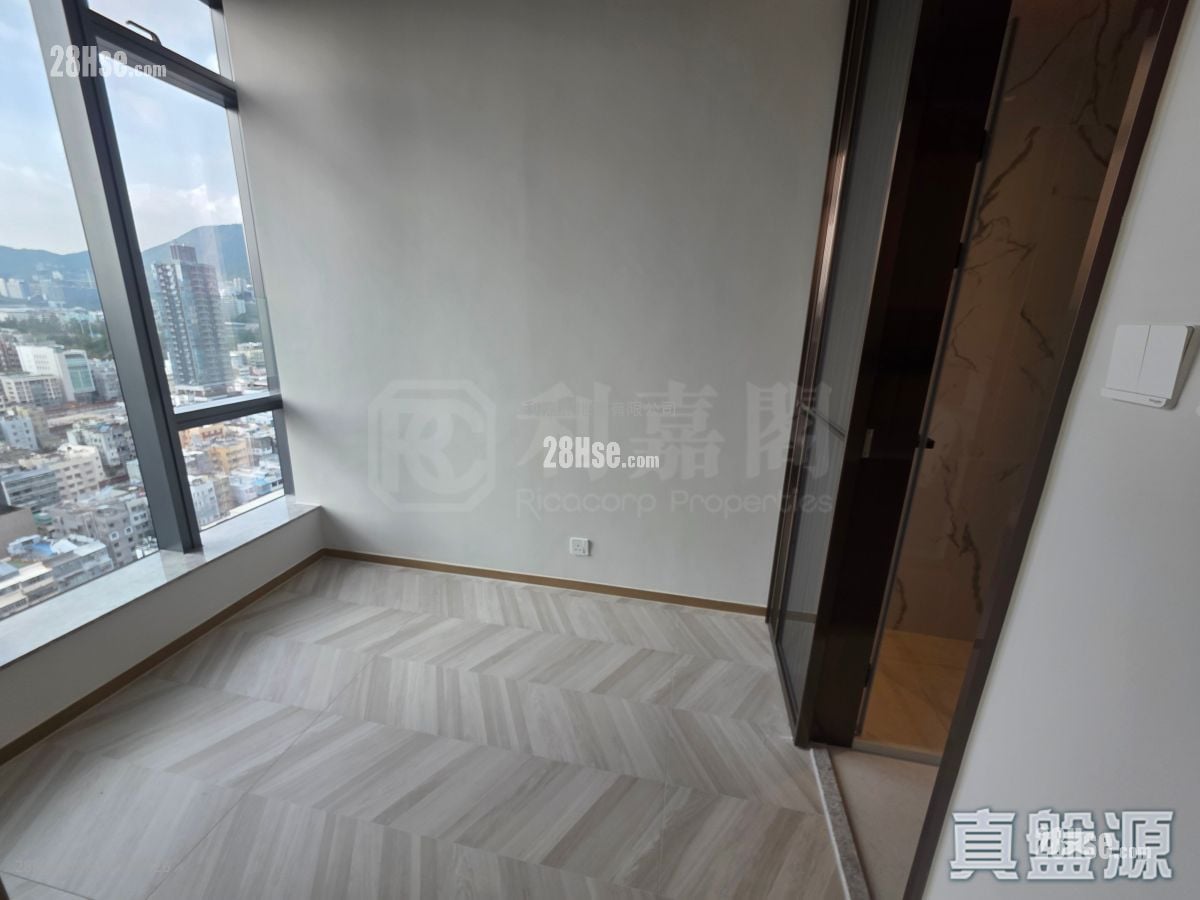 Eight Southpark Rental 1 Bedroom , 1 Bathroom 263 ft²