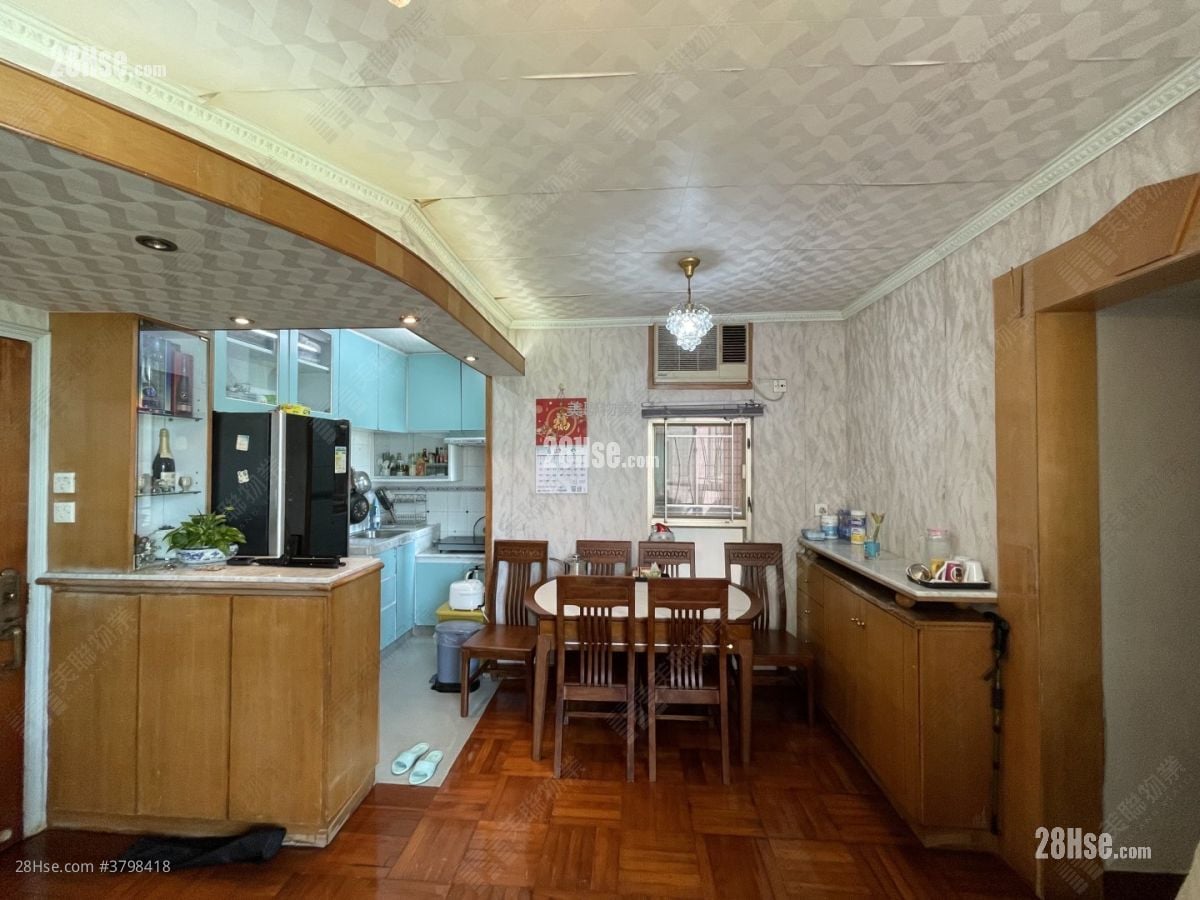 碧湖花园 售盘 3 房 491 平方尺