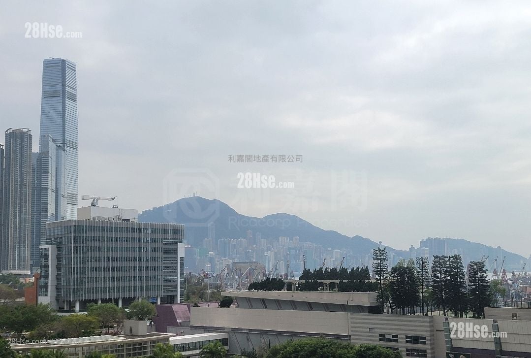 Park Avenue Sell 3 Bedrooms , 2 Bathrooms 695 ft²