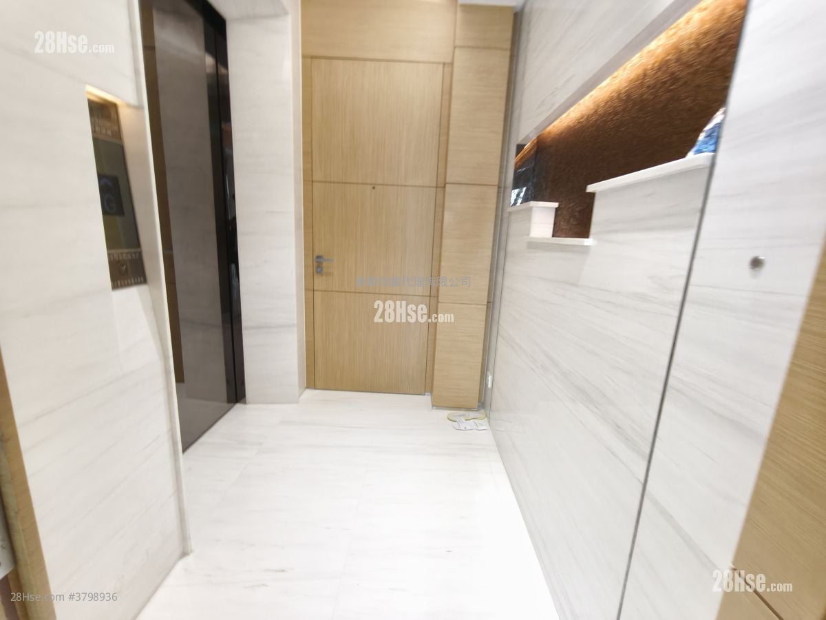 8 Lasalle Rental 3 Bedrooms , 3 Bathrooms 1,020 ft²