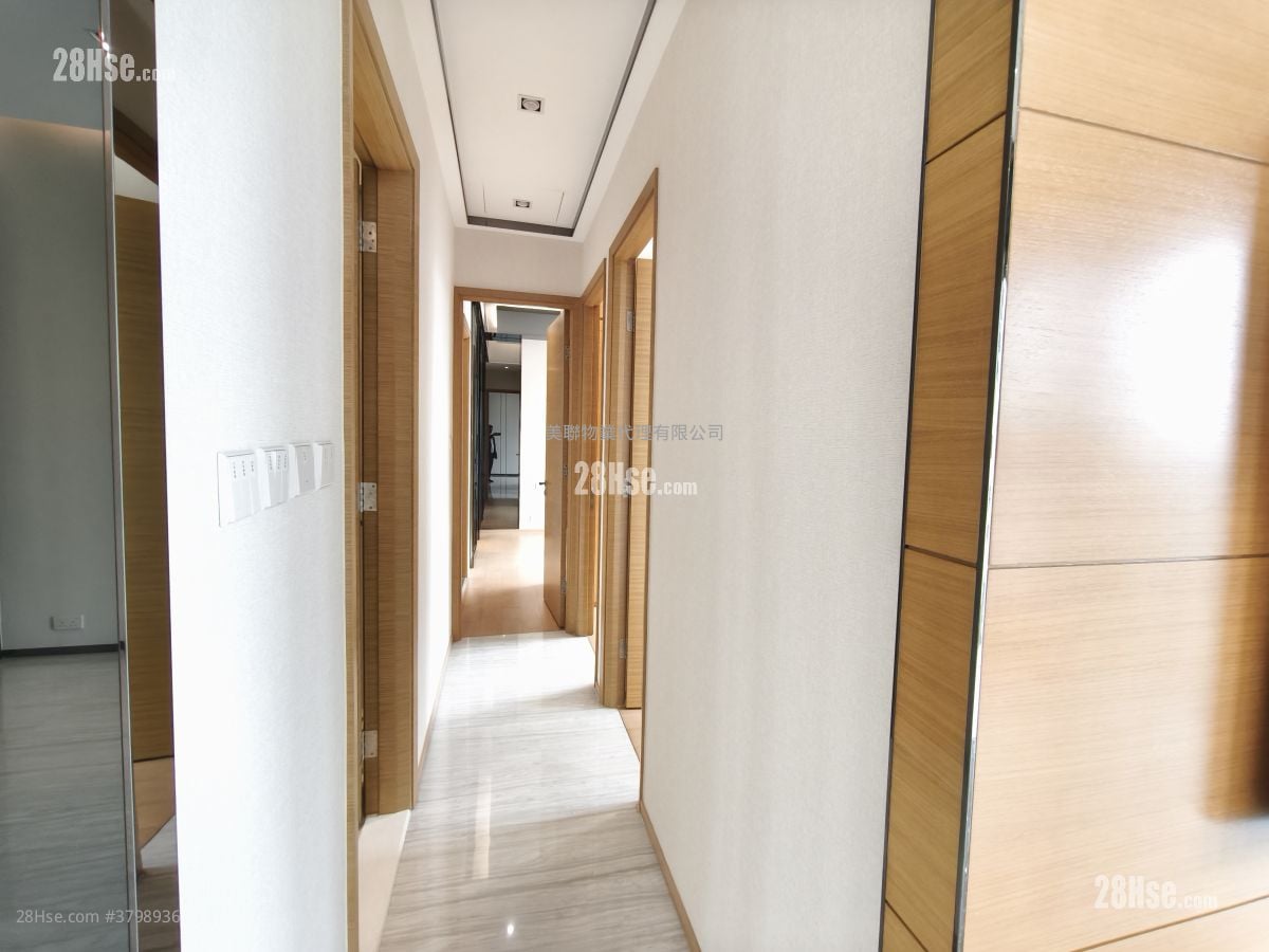 8 Lasalle Rental 3 Bedrooms , 3 Bathrooms 1,020 ft²