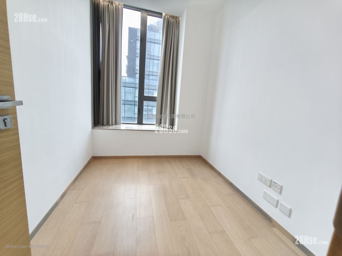 8 Lasalle Rental 3 Bedrooms , 3 Bathrooms 1,020 ft²