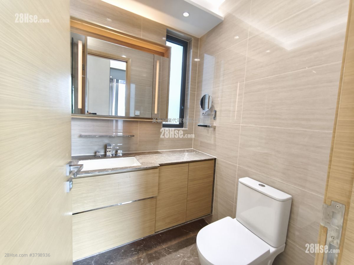 8 Lasalle Rental 3 Bedrooms , 3 Bathrooms 1,020 ft²